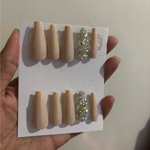 Nude and Glitter Press-On Nails